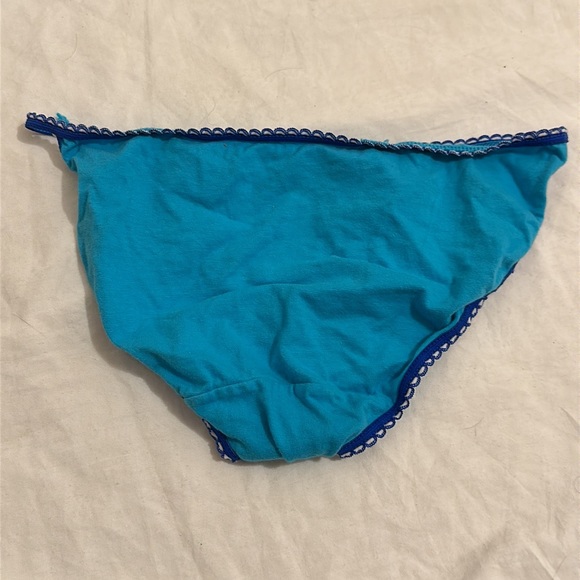 No Boundaries String Bikinis - Picture 2 of 3